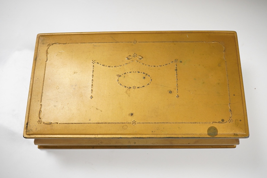 Eight Halcyon days enamel year boxes and an enamel egg shaped box on stand (9)
